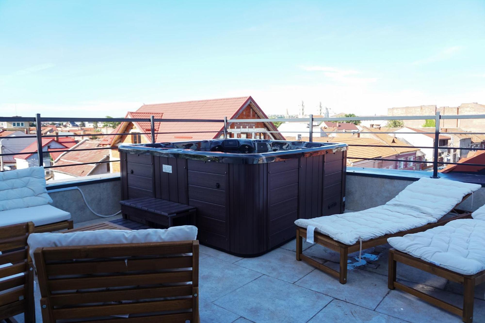 Hotel Fantazia Oradea Luaran gambar